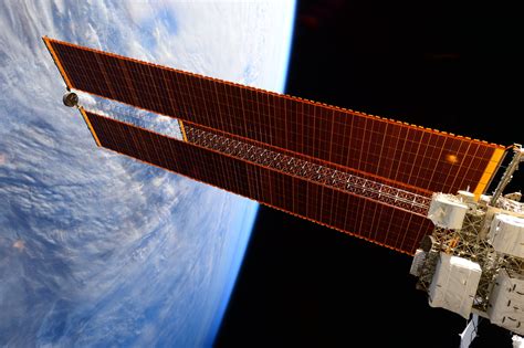 solaire shuttle|shuttle solar physicist astronaut.